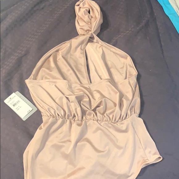 Misguided rose gold bodysuit halter top - Picture 3 of 4